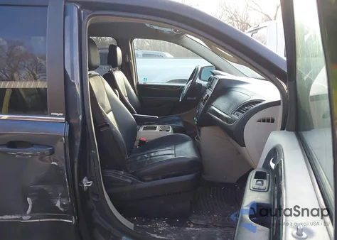 2013 Chrysler Town & Country Touring из США, поврежденный, VIN 2C4RC1BG8DR742172